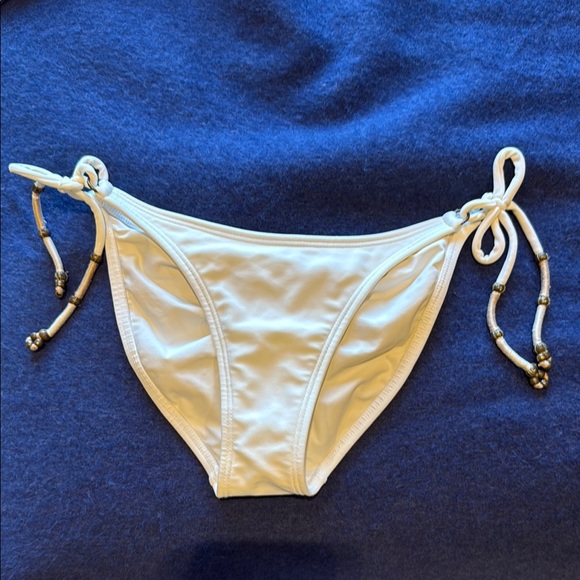Vix White string bikini bottom with Beaded Ties and ruching - Picture 1 of 9